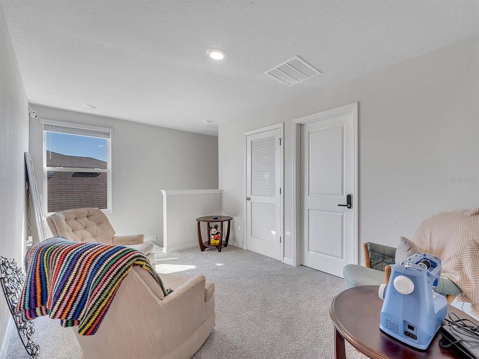 For Rent: $2,850 (5 beds, 3 baths, 2447 Square Feet)