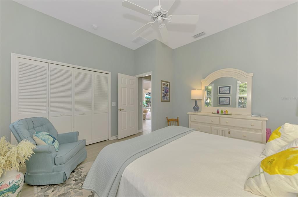 For Sale: $849,900 (3 beds, 2 baths, 2471 Square Feet)