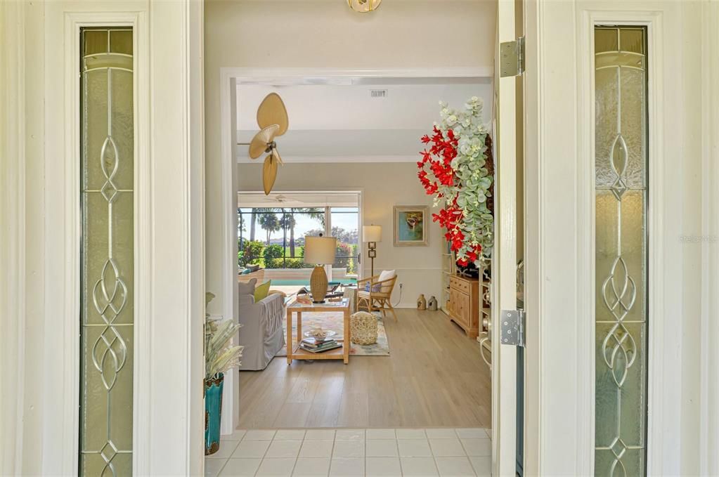 For Sale: $849,900 (3 beds, 2 baths, 2471 Square Feet)