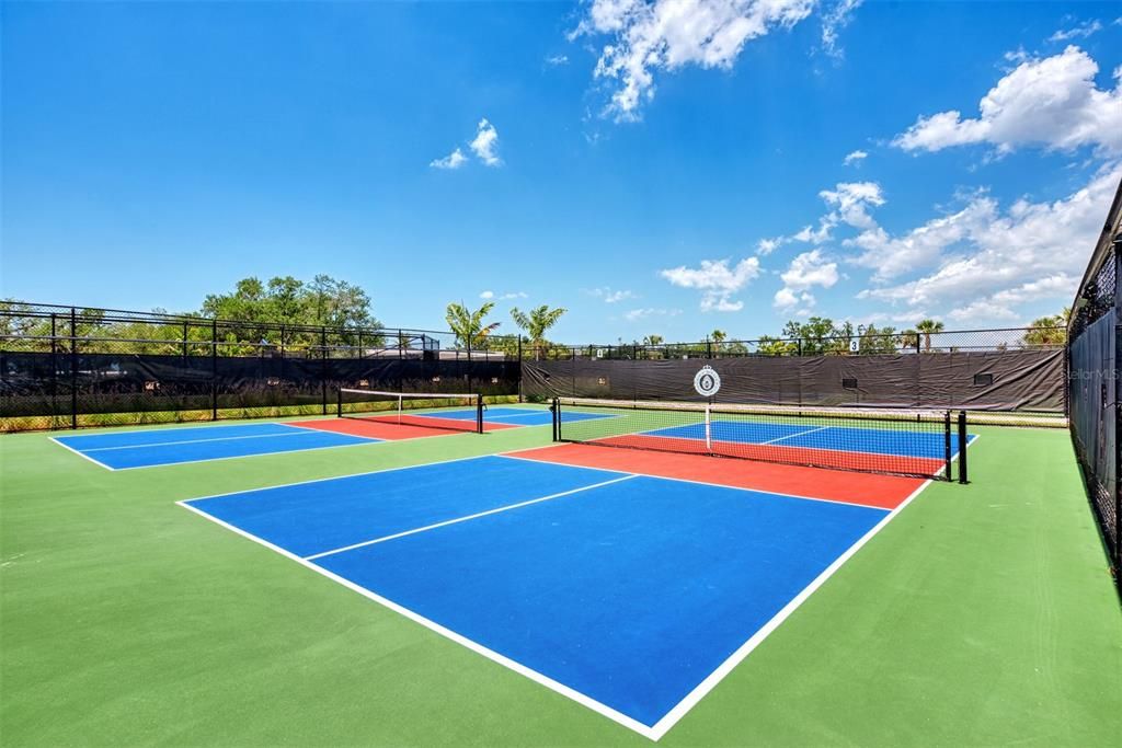 For Sale: $849,900 (3 beds, 2 baths, 2471 Square Feet)