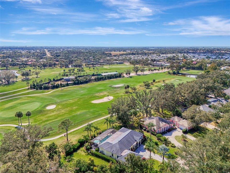 For Sale: $849,900 (3 beds, 2 baths, 2471 Square Feet)