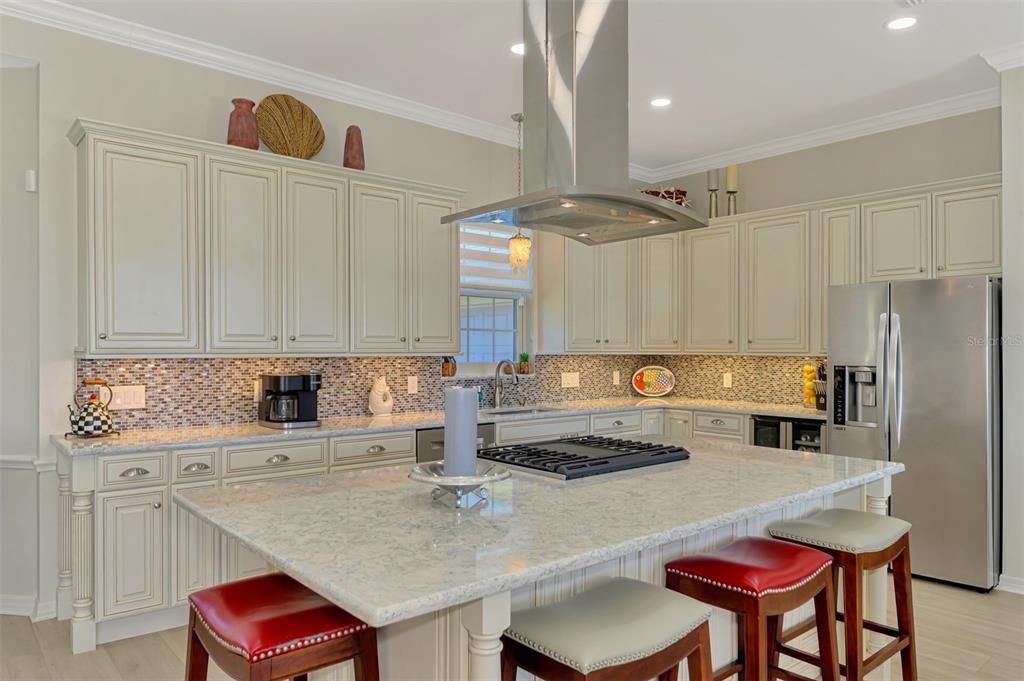 For Sale: $849,900 (3 beds, 2 baths, 2471 Square Feet)