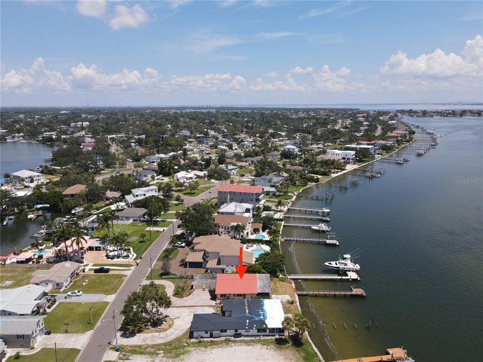 En Venta: $1,799,900 (0.23 acres)