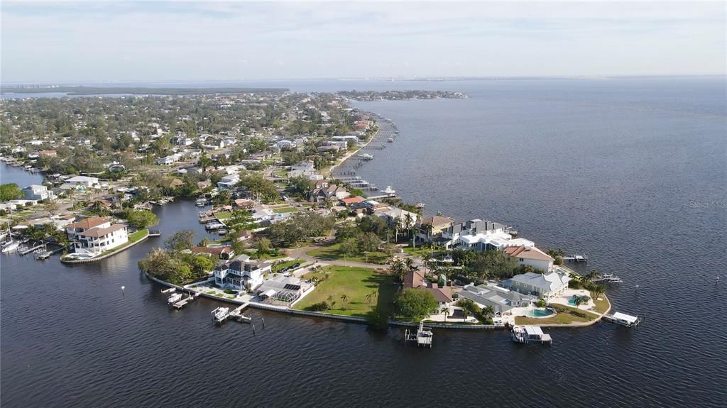 En Venta: $1,799,900 (0.23 acres)