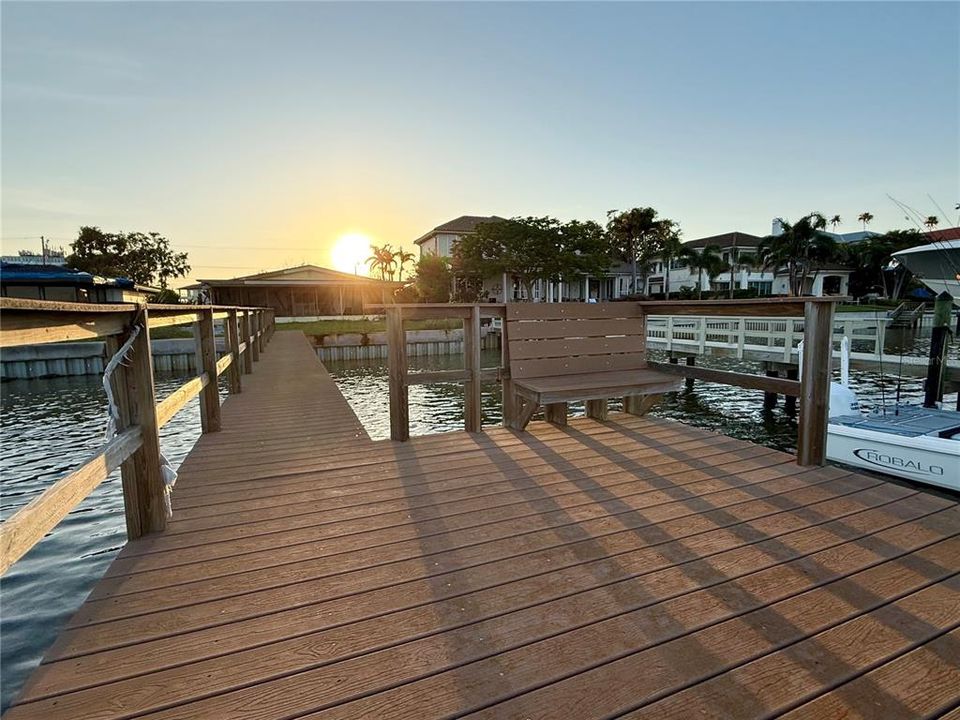 En Venta: $1,799,900 (0.23 acres)