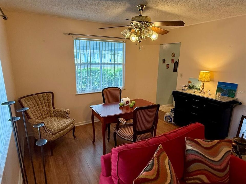 En Venta: $128,000 (2 camas, 2 baños, 816 Pies cuadrados)