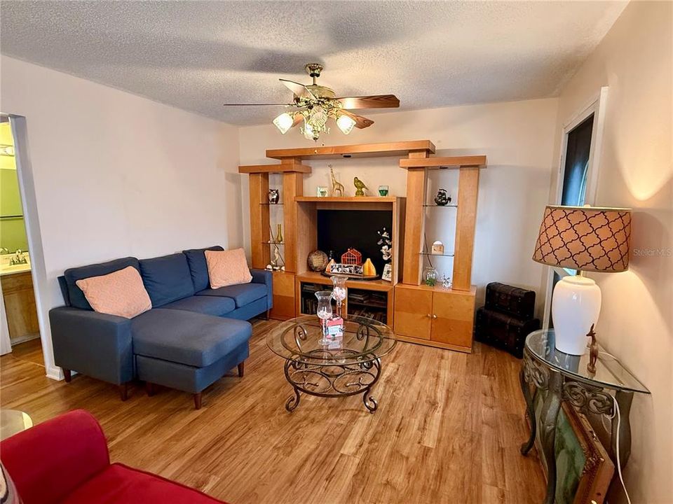 En Venta: $128,000 (2 camas, 2 baños, 816 Pies cuadrados)