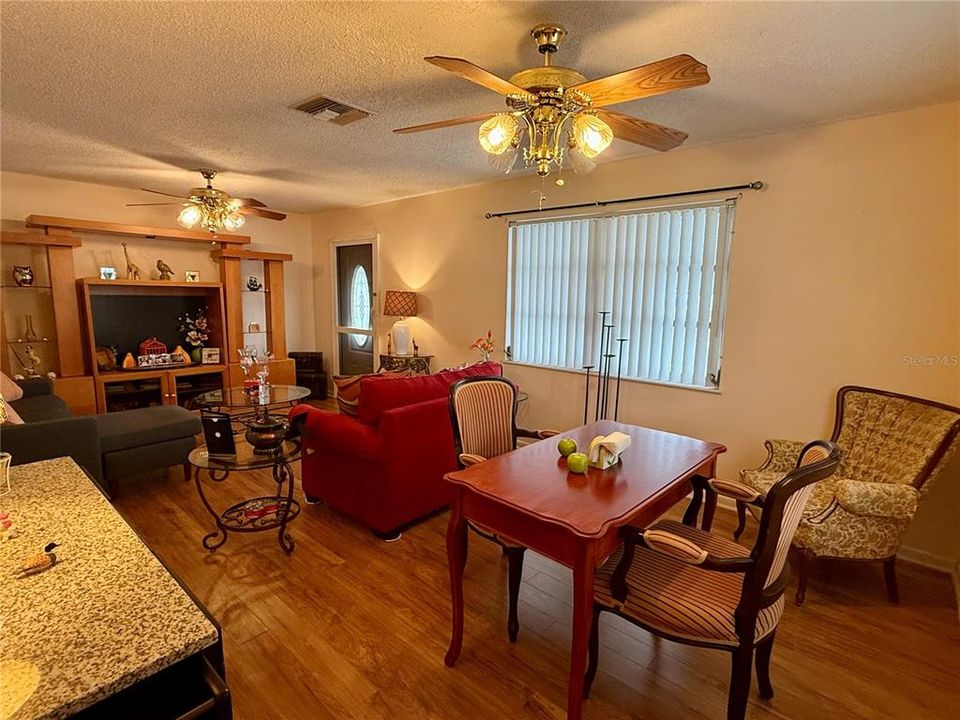 En Venta: $128,000 (2 camas, 2 baños, 816 Pies cuadrados)