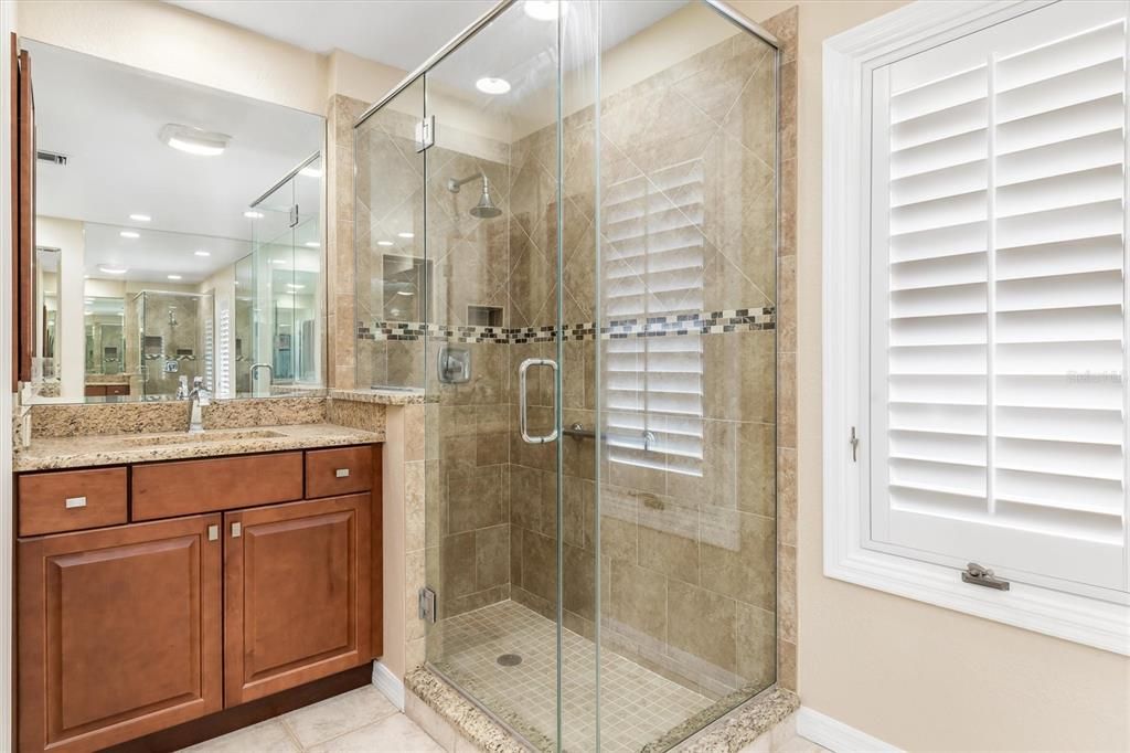 En Venta: $460,000 (3 camas, 2 baños, 2459 Pies cuadrados)