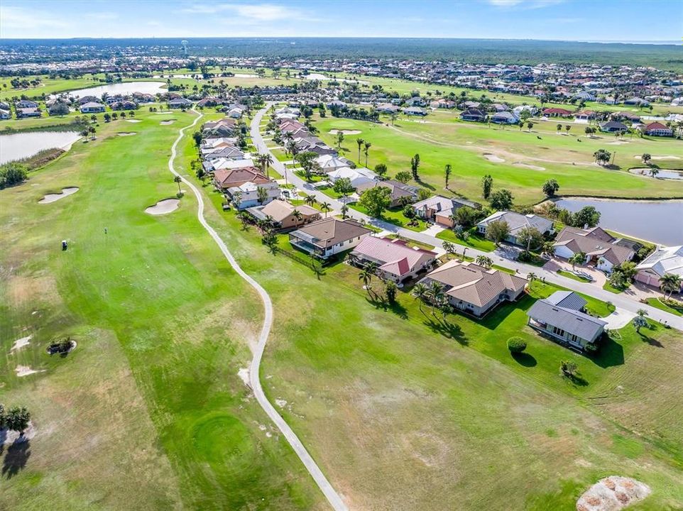 En Venta: $460,000 (3 camas, 2 baños, 2459 Pies cuadrados)