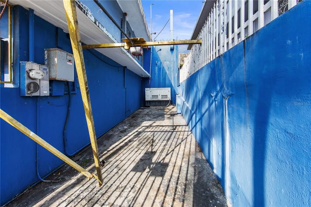 На продажу: $360,000 (4 спален, 0 ванн, 4469 Квадратных фут)