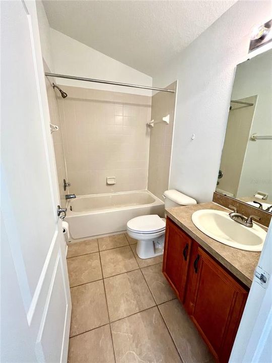 В аренду: $2,300 (4 спален, 3 ванн, 2567 Квадратных фут)