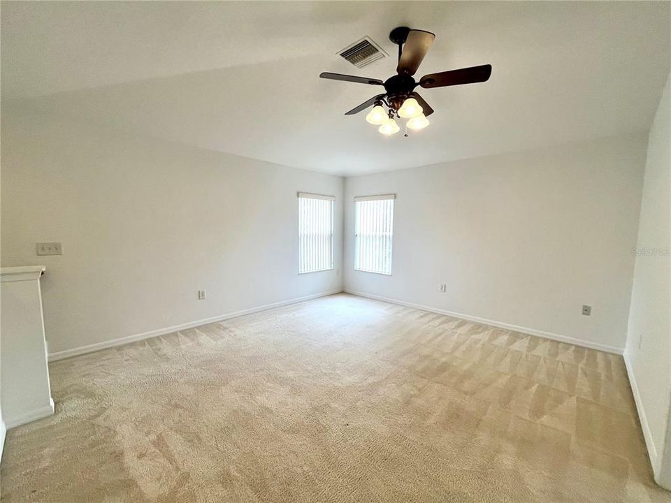 В аренду: $2,300 (4 спален, 3 ванн, 2567 Квадратных фут)