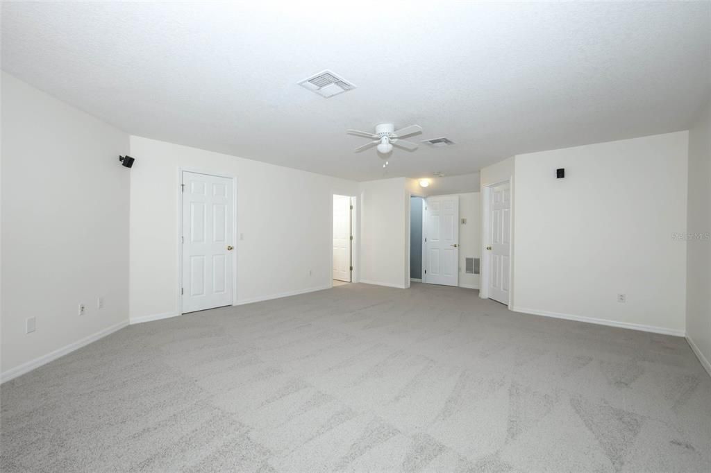 For Sale: $739,900 (4 beds, 4 baths, 3186 Square Feet)