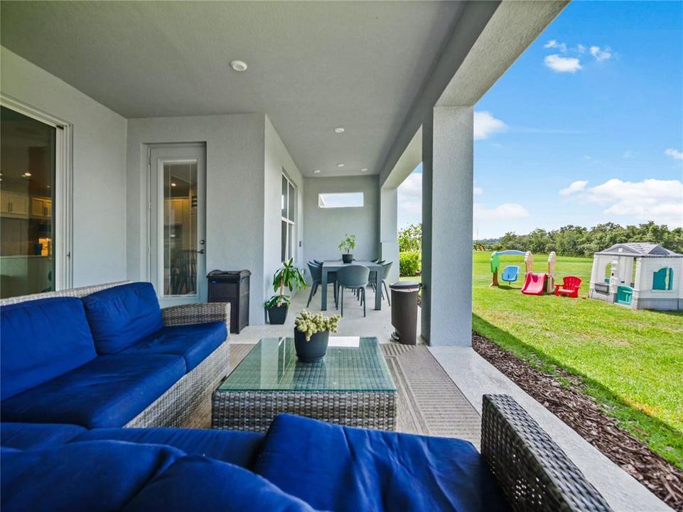 En Venta: $955,000 (6 camas, 3 baños, 4712 Pies cuadrados)