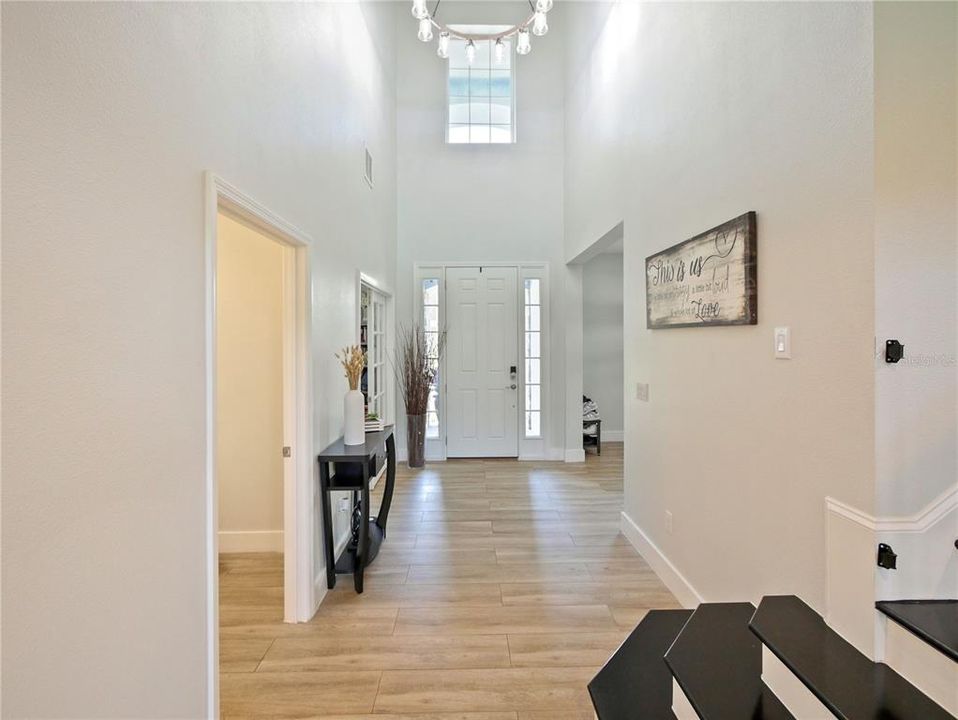 En Venta: $955,000 (6 camas, 3 baños, 4712 Pies cuadrados)