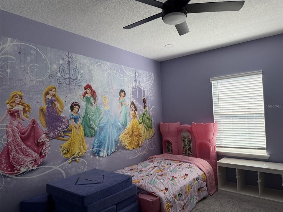 En Venta: $955,000 (6 camas, 3 baños, 4712 Pies cuadrados)