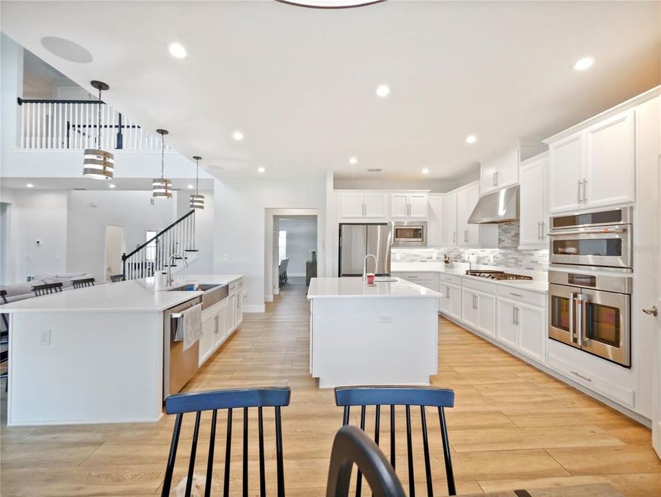 En Venta: $955,000 (6 camas, 3 baños, 4712 Pies cuadrados)