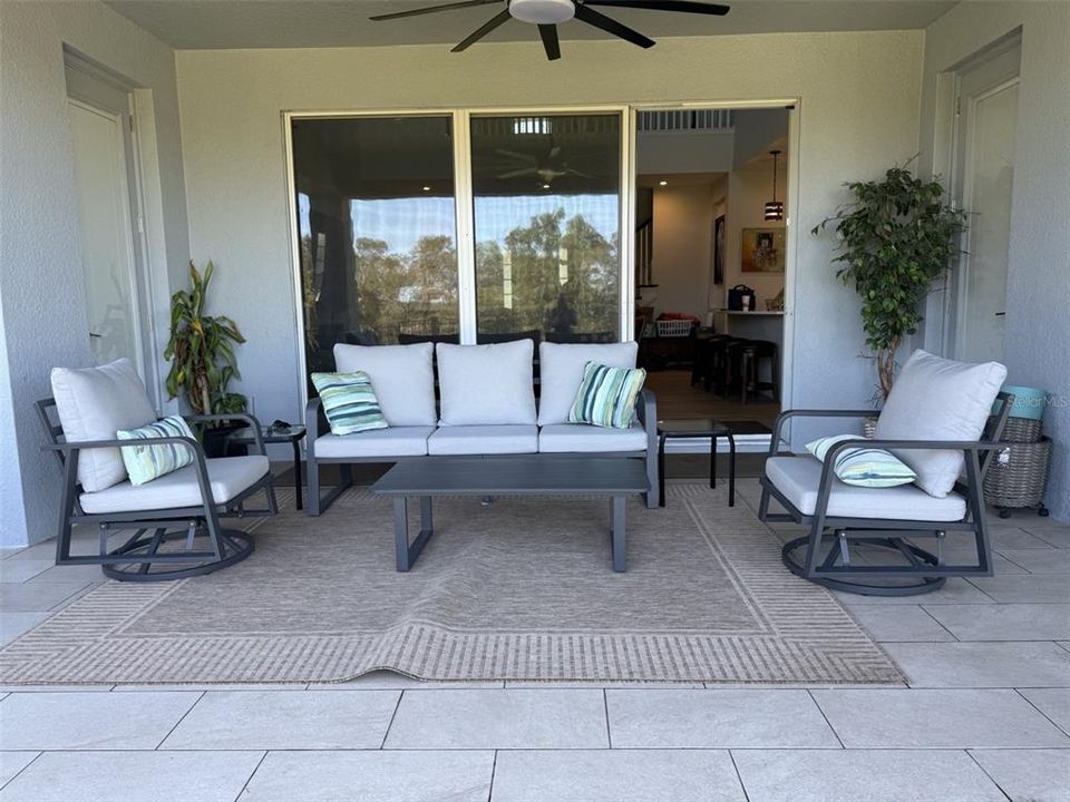 En Venta: $955,000 (6 camas, 3 baños, 4712 Pies cuadrados)