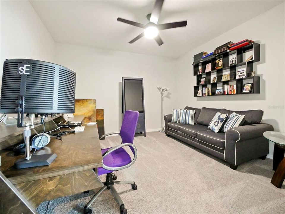 En Venta: $955,000 (6 camas, 3 baños, 4712 Pies cuadrados)