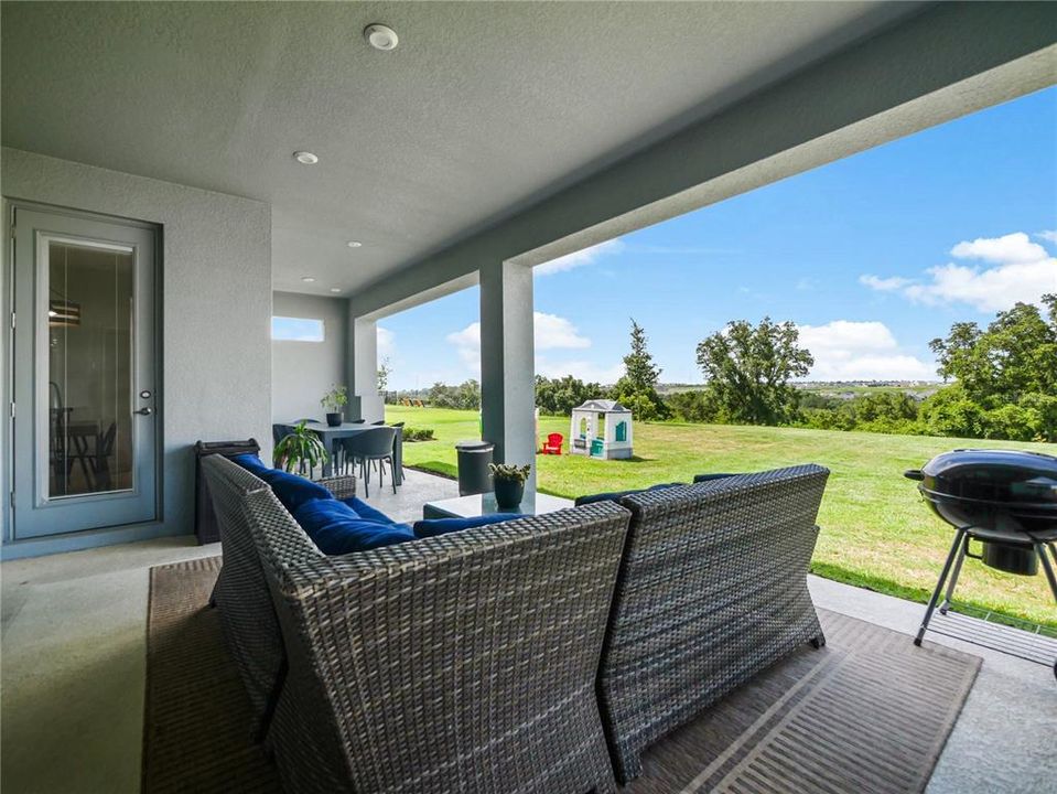 En Venta: $955,000 (6 camas, 3 baños, 4712 Pies cuadrados)