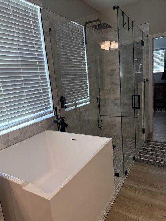 En Venta: $955,000 (6 camas, 3 baños, 4712 Pies cuadrados)