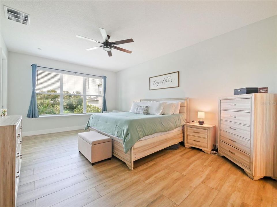 En Venta: $955,000 (6 camas, 3 baños, 4712 Pies cuadrados)