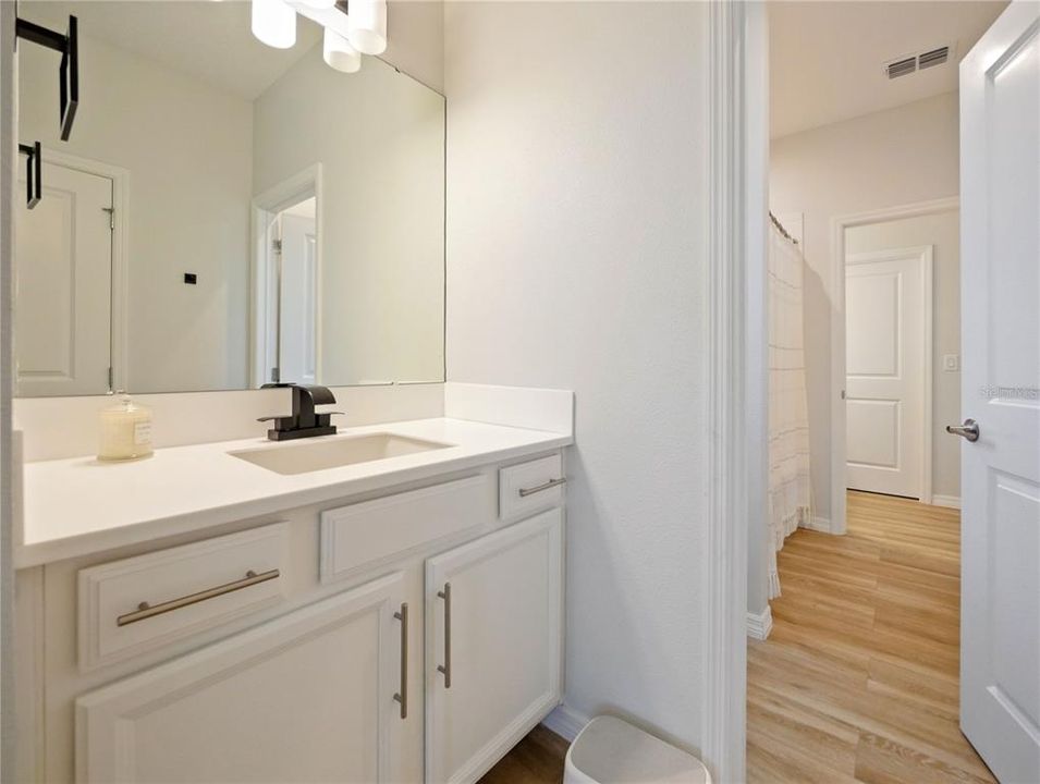 En Venta: $955,000 (6 camas, 3 baños, 4712 Pies cuadrados)