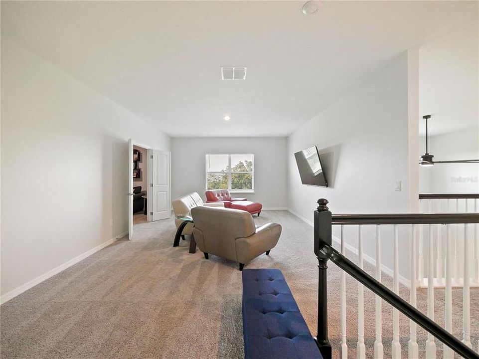 En Venta: $955,000 (6 camas, 3 baños, 4712 Pies cuadrados)