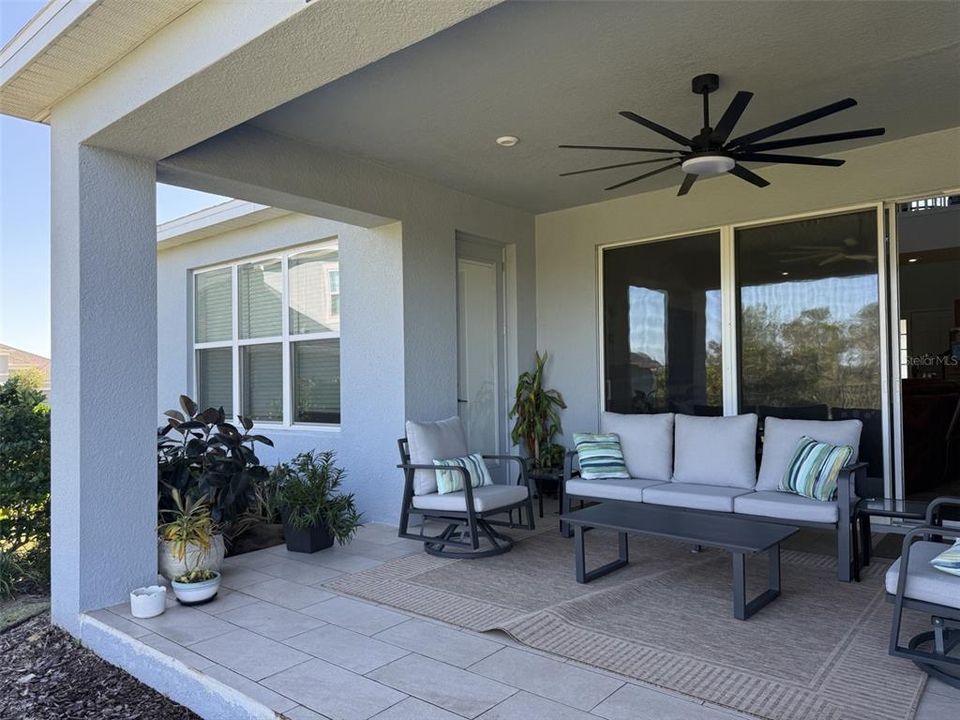 En Venta: $955,000 (6 camas, 3 baños, 4712 Pies cuadrados)