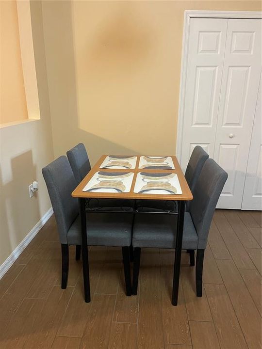 For Rent: $2,500 (4 beds, 2 baths, 2020 Square Feet)