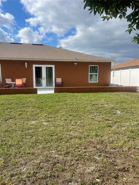 For Rent: $2,500 (4 beds, 2 baths, 2020 Square Feet)