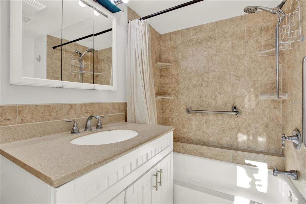 For Rent: $1,500 (1 beds, 1 baths, 254 Square Feet)