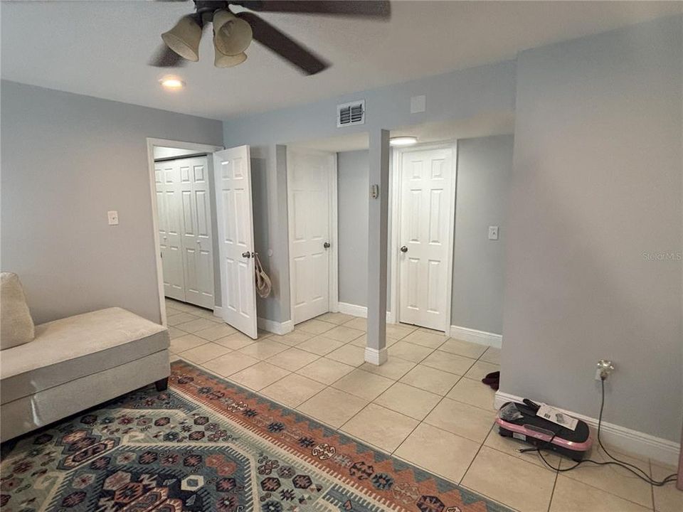 For Sale: $429,000 (5 beds, 4 baths, 2403 Square Feet)