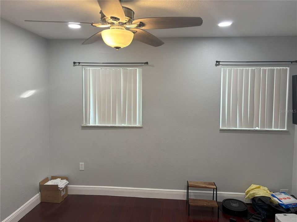 For Sale: $429,000 (5 beds, 4 baths, 2403 Square Feet)