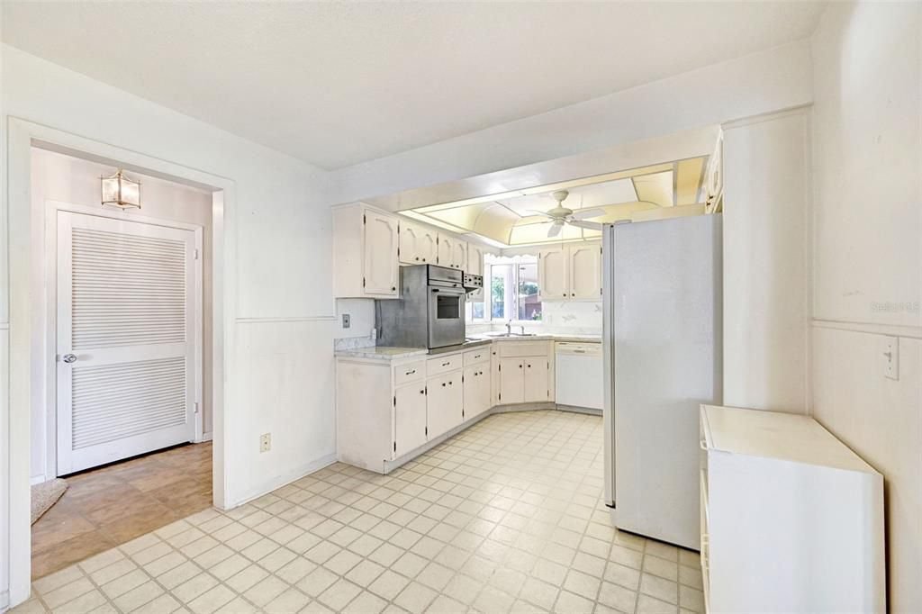 En Venta: $899,000 (3 camas, 2 baños, 1856 Pies cuadrados)