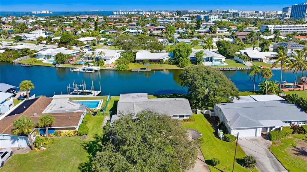 En Venta: $899,000 (3 camas, 2 baños, 1856 Pies cuadrados)