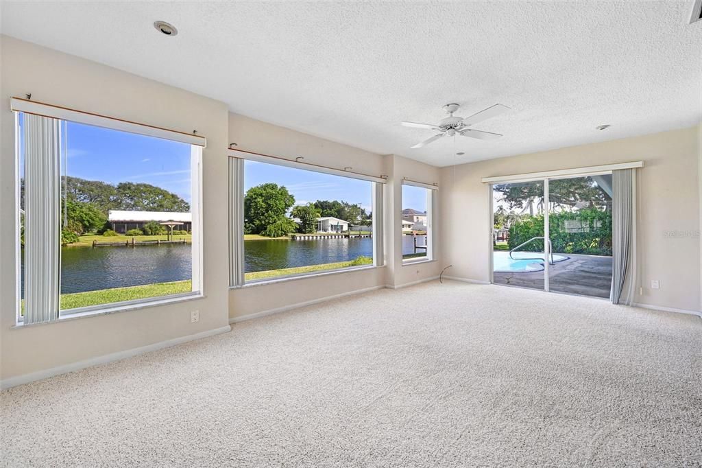 En Venta: $899,000 (3 camas, 2 baños, 1856 Pies cuadrados)