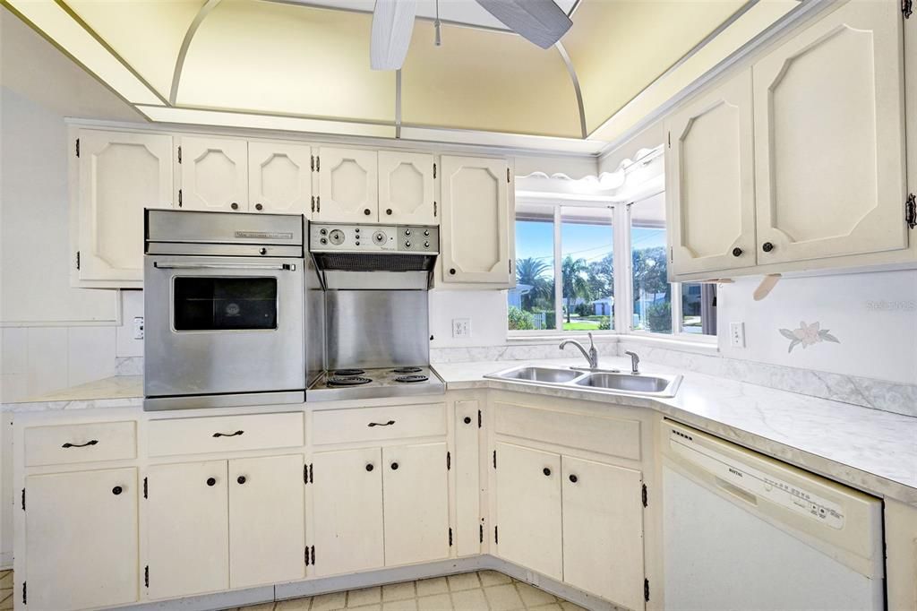 En Venta: $899,000 (3 camas, 2 baños, 1856 Pies cuadrados)