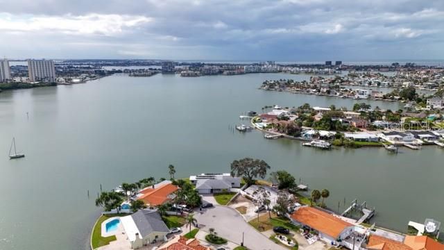 For Sale: $1,270,000 (4 beds, 4 baths, 2522 Square Feet)