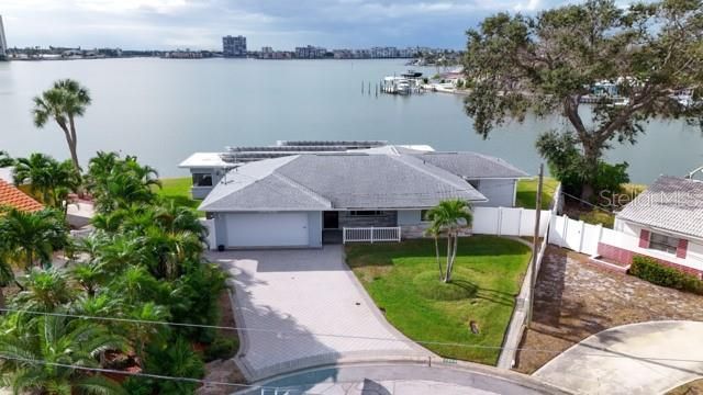 For Sale: $1,270,000 (4 beds, 4 baths, 2522 Square Feet)