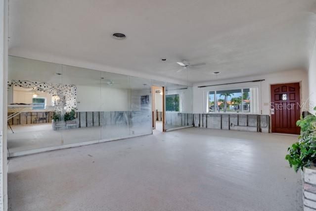 For Sale: $1,270,000 (4 beds, 4 baths, 2522 Square Feet)
