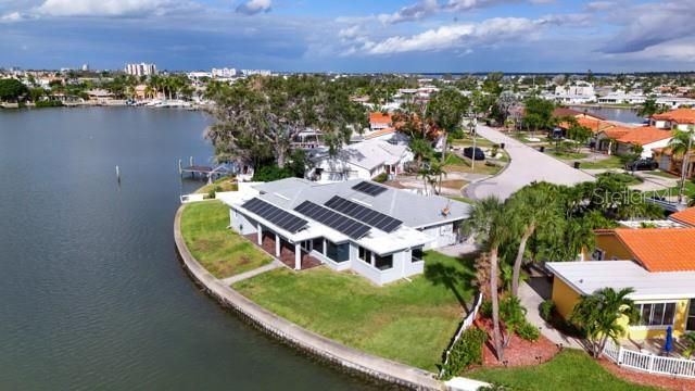 For Sale: $1,270,000 (4 beds, 4 baths, 2522 Square Feet)
