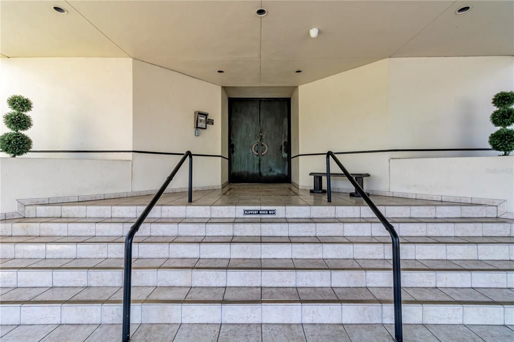 На продажу: $350,000 (2 спален, 2 ванн, 1476 Квадратных фут)