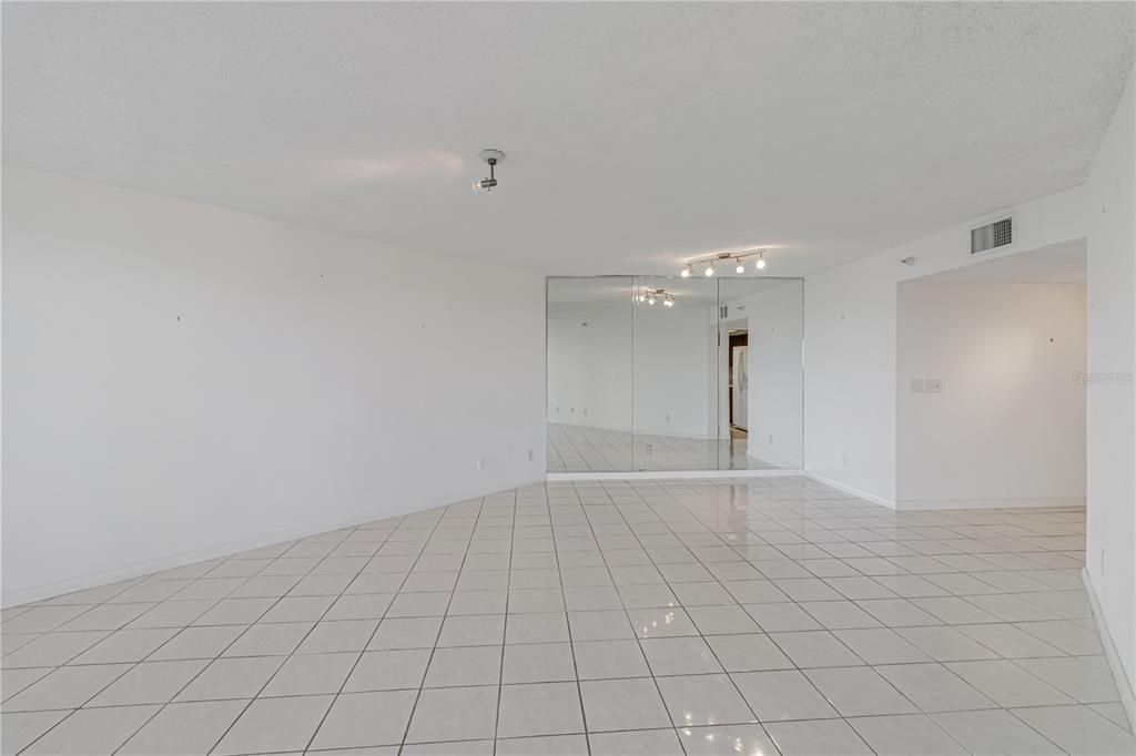 На продажу: $350,000 (2 спален, 2 ванн, 1476 Квадратных фут)