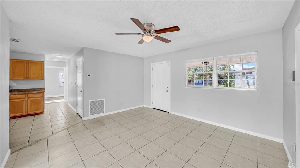 出租: $2,800 (3 贝兹, 2 浴室, 1803 平方英尺)