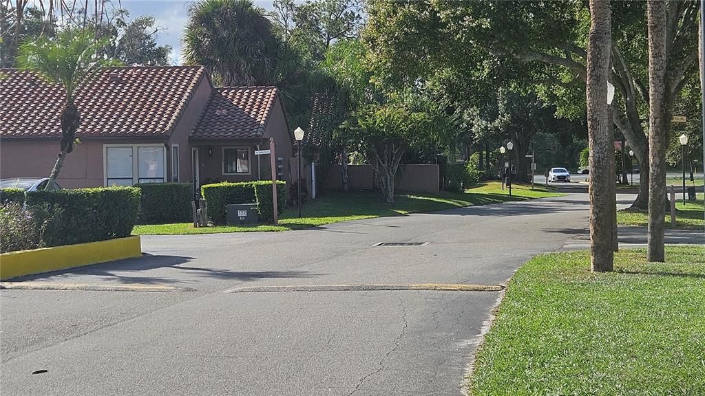 For Rent: $1,800 (2 beds, 2 baths, 1037 Square Feet)