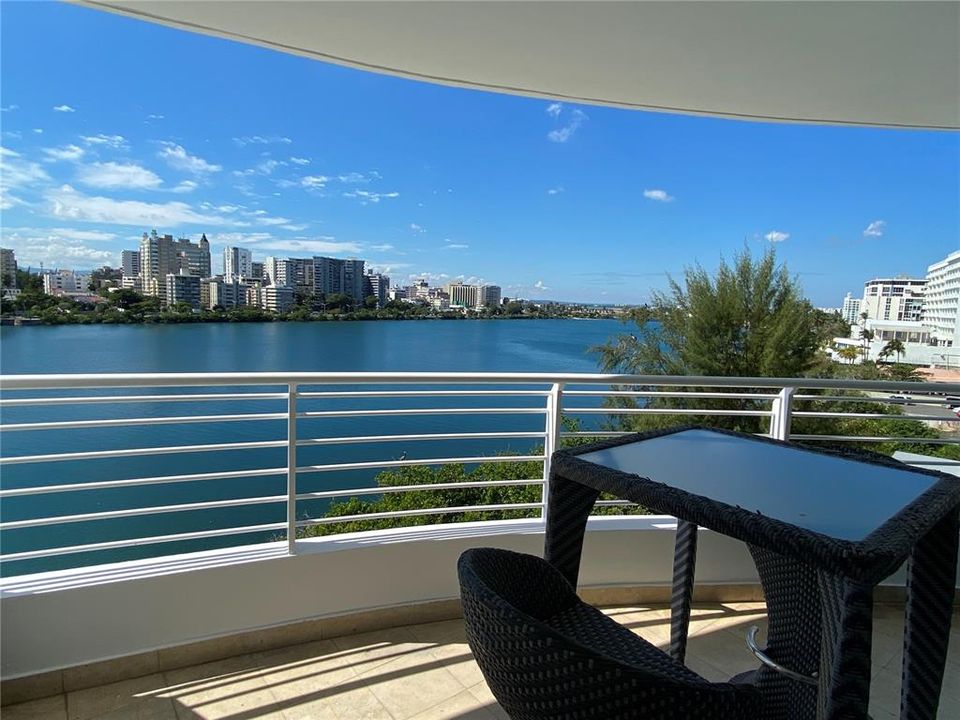 En Renta: $10,000 (3 camas, 2 baños, 2400 Pies cuadrados)