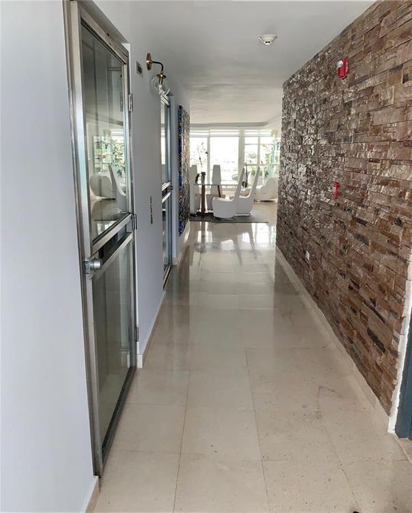 En Renta: $10,000 (3 camas, 2 baños, 2400 Pies cuadrados)