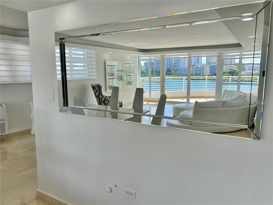 En Renta: $10,000 (3 camas, 2 baños, 2400 Pies cuadrados)